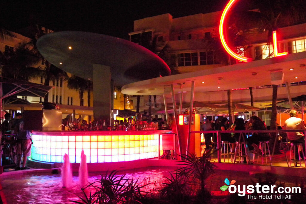 Pool Bar at Clevelander South Beach Hotel, Miami/Oyster