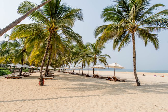 As praias de Goa podem parecer bonitas, mas a qualidade da água é muitas vezes arriscada.